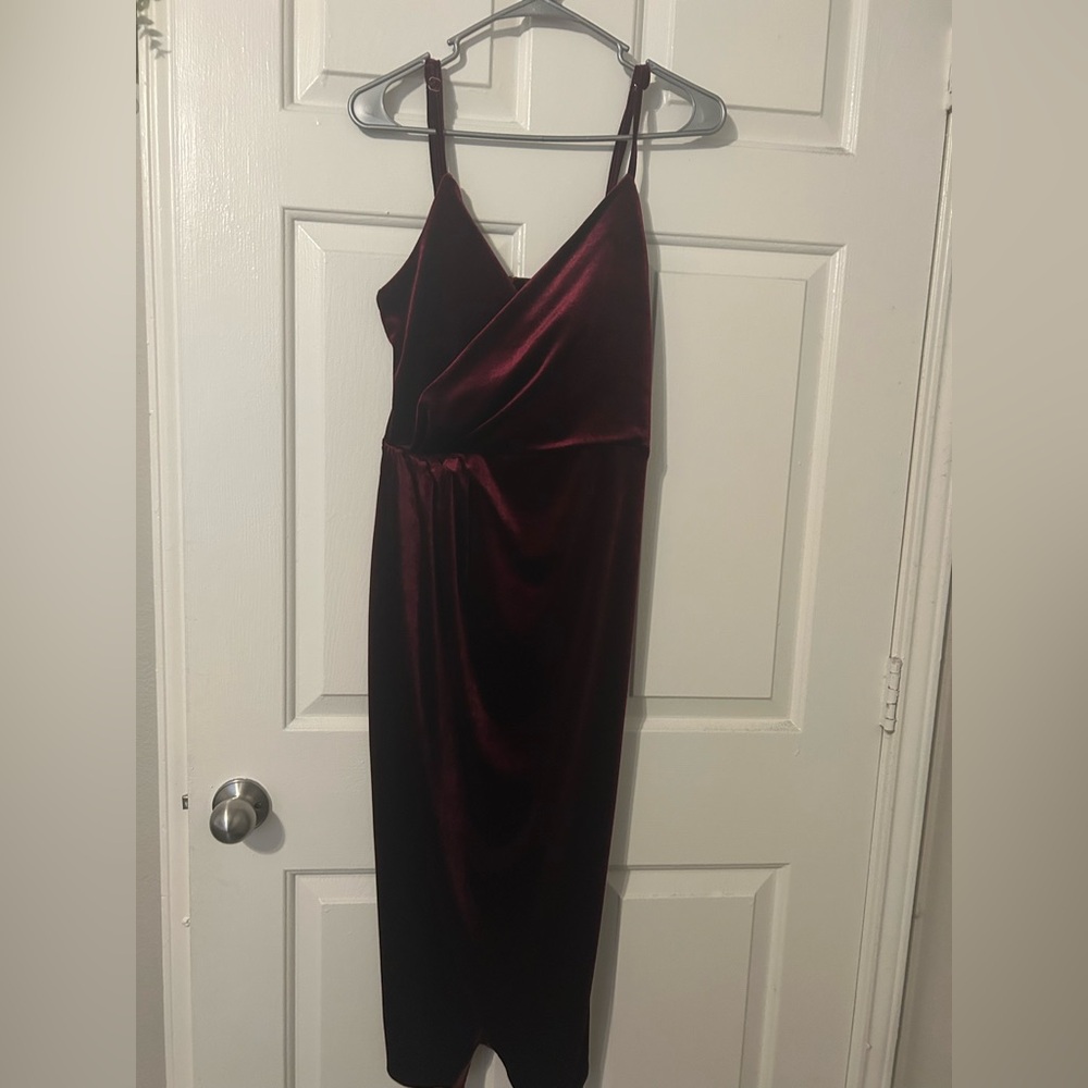 Rosedress Velvet Spaghetti Strap Deep V High Slit Slip Midi Dress - Burgundy - S